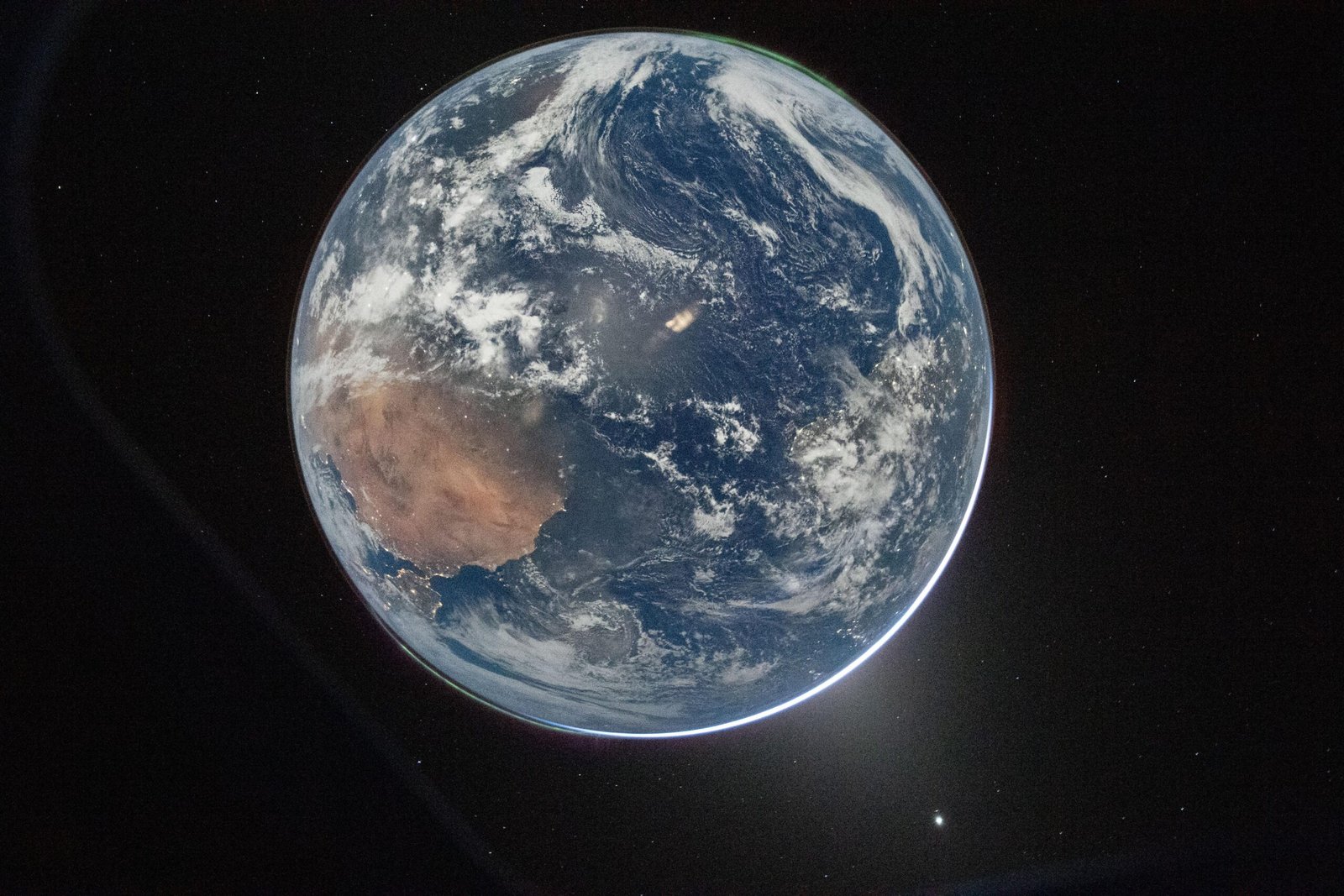 Tripulación Artemis II Manda ESPECTACULAR Imagen De La Tierra!